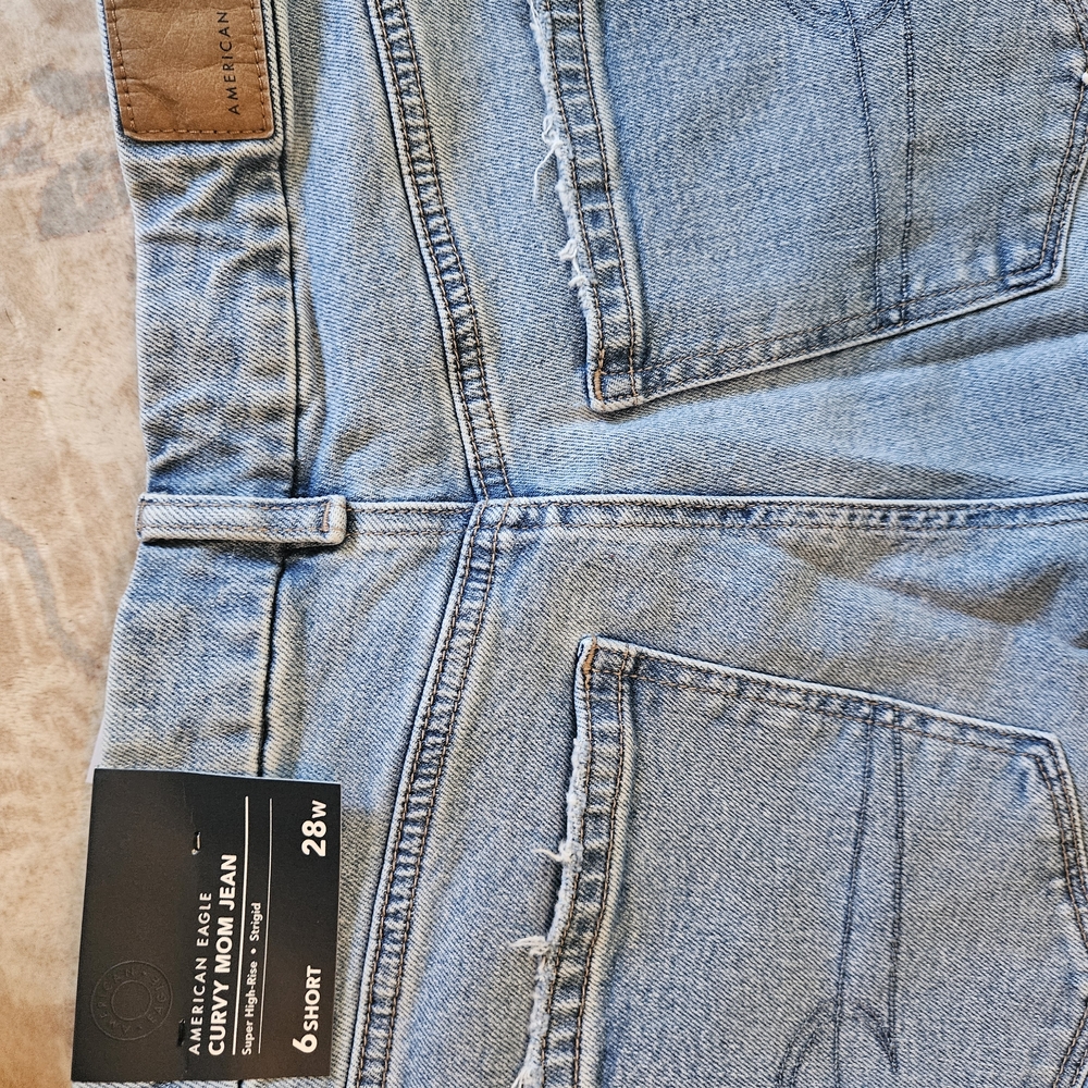 American Eagle Curvy Mom Jeans - Light Blue